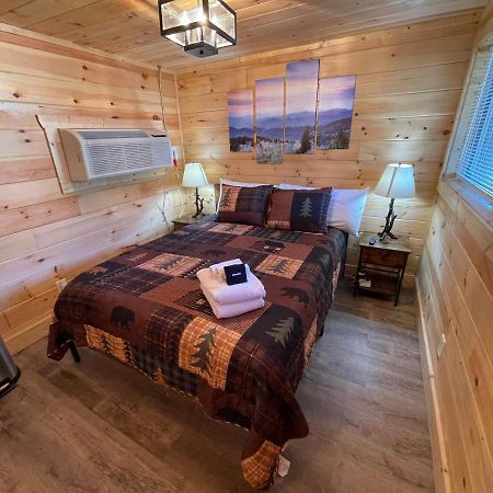Newly Remodeled Motel In Gatlinburg! Экстерьер фото