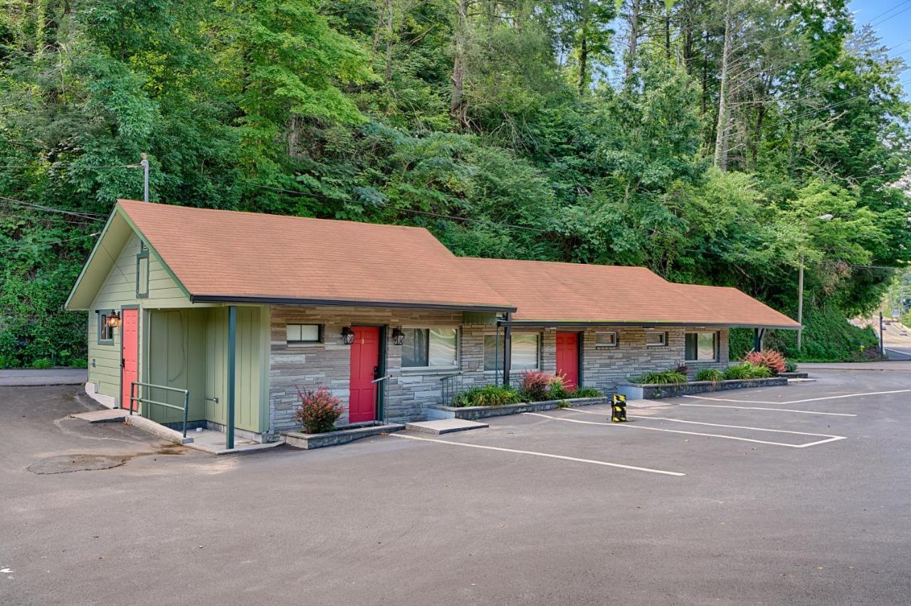 Newly Remodeled Motel In Gatlinburg! Экстерьер фото