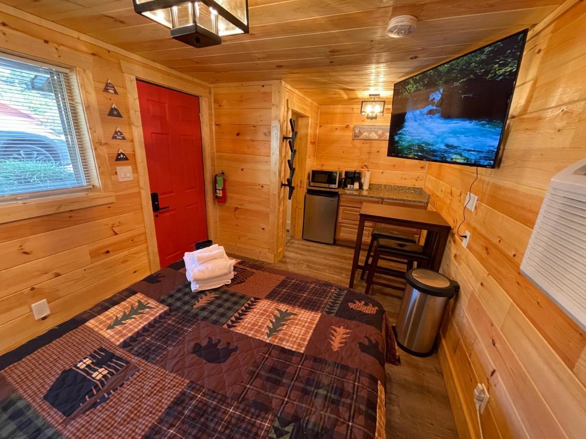 Newly Remodeled Motel In Gatlinburg! Экстерьер фото