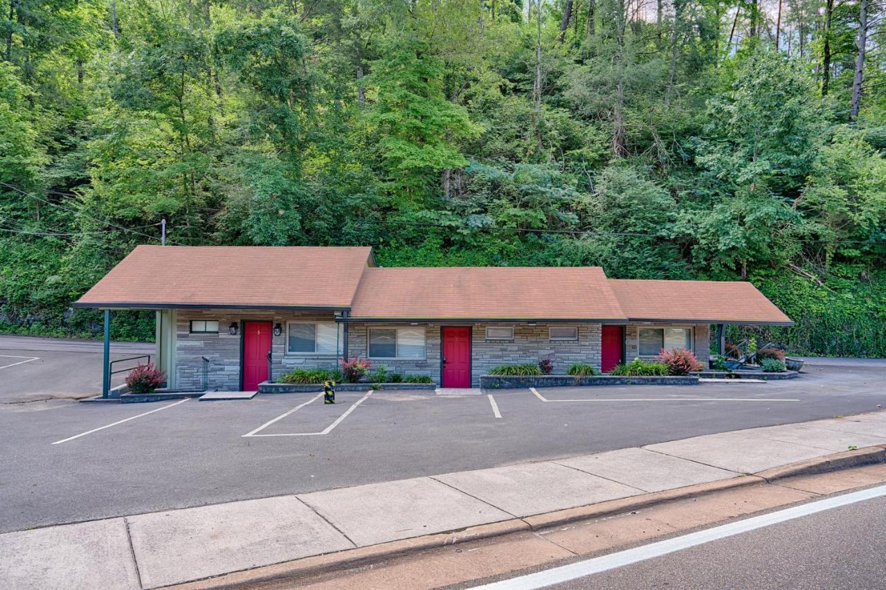 Newly Remodeled Motel In Gatlinburg! Экстерьер фото
